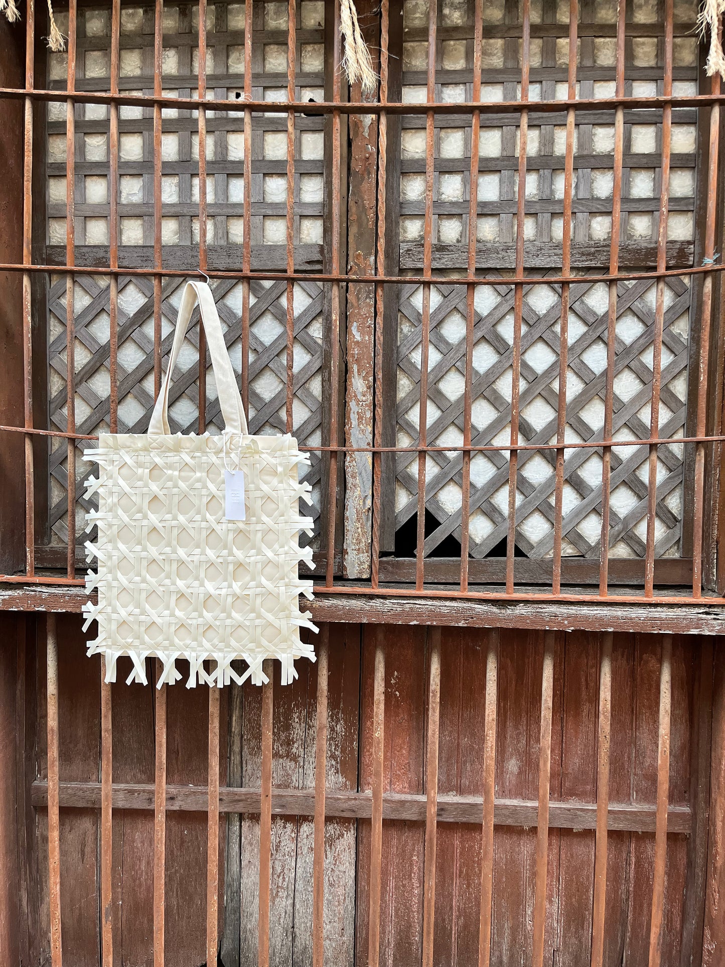 White Lagaen Tote Bag